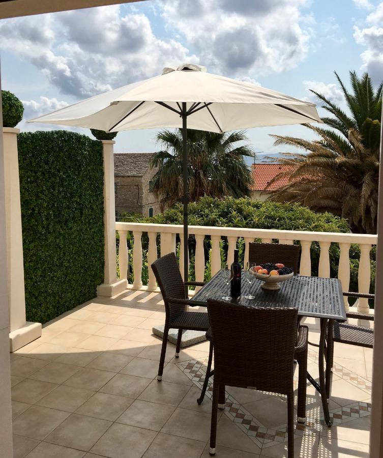 Apartments Villa Jadranka Adults Only Бол Екстериор снимка