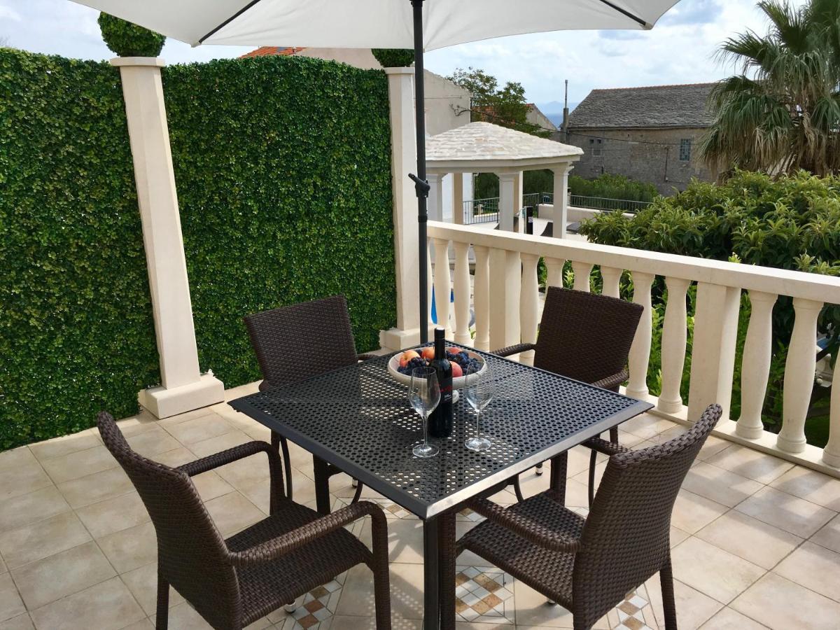 Apartments Villa Jadranka Adults Only Бол Екстериор снимка