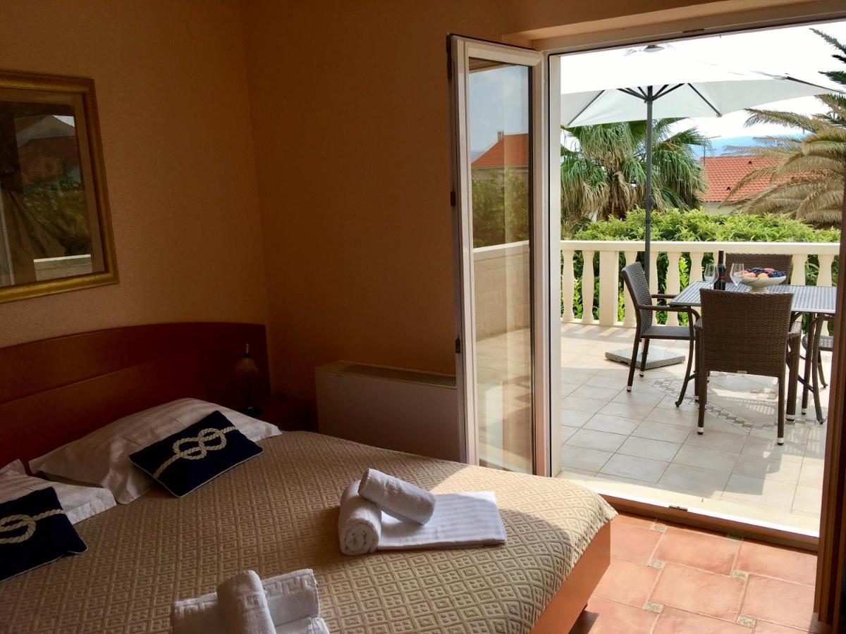 Apartments Villa Jadranka Adults Only Бол Екстериор снимка