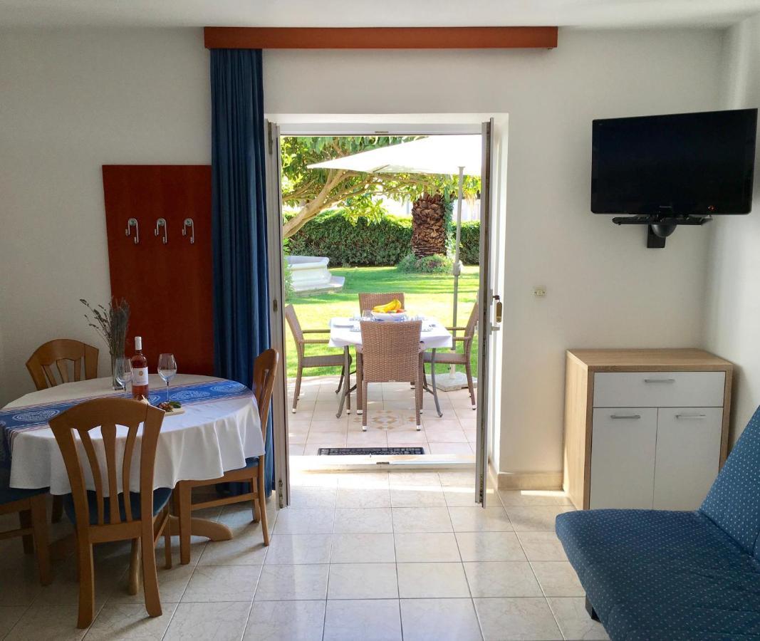 Apartments Villa Jadranka Adults Only Бол Екстериор снимка