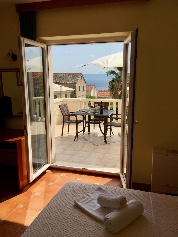 Apartments Villa Jadranka Adults Only Бол Екстериор снимка