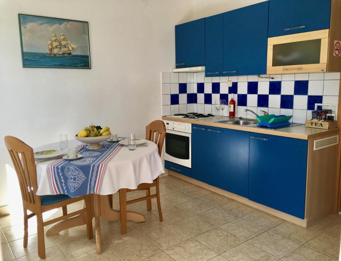 Apartments Villa Jadranka Adults Only Бол Екстериор снимка